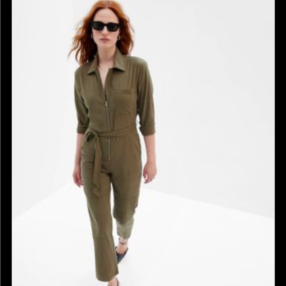 GAP TENCEL& Lyocell Jumpsuit
10 Tall | army jacket green